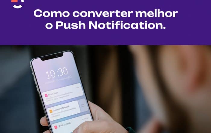 Smartphone exibindo notificação de push com foco em como converter cliques de push em vendas.